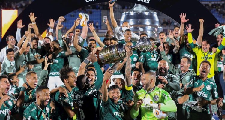 Palmeiras venció a Flamengo y retuvo el título de Libertadores.