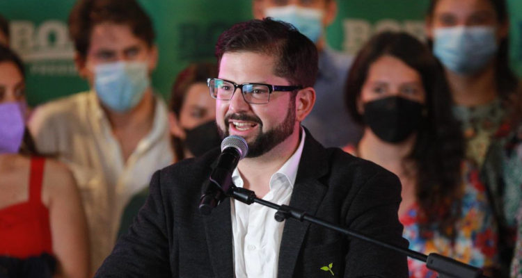 Partido Humanista de Pamela Jiles anuncia apoyo a candidatura de Gabriel Boric