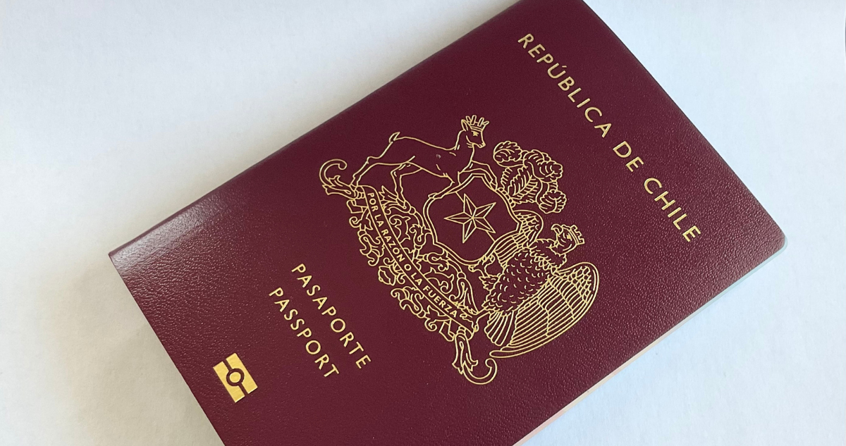 Embajada de EEUU por pasaportes: Mantenemos compromiso con Chile para asegurar buenas prácticas