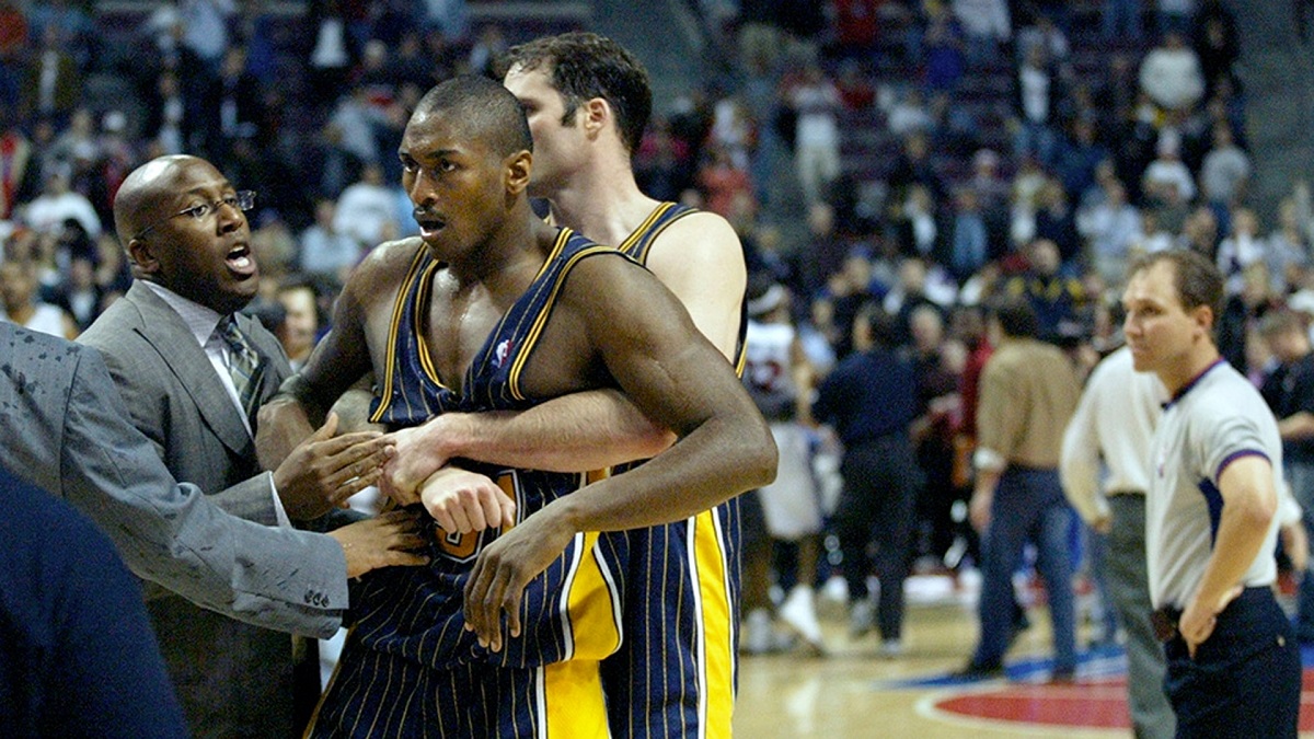 Pistons vs Pacers (2004).