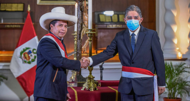 Perú fiscal que acusó a Fujimori de crímenes contra los DDHH juró como nuevo ministro del Interior