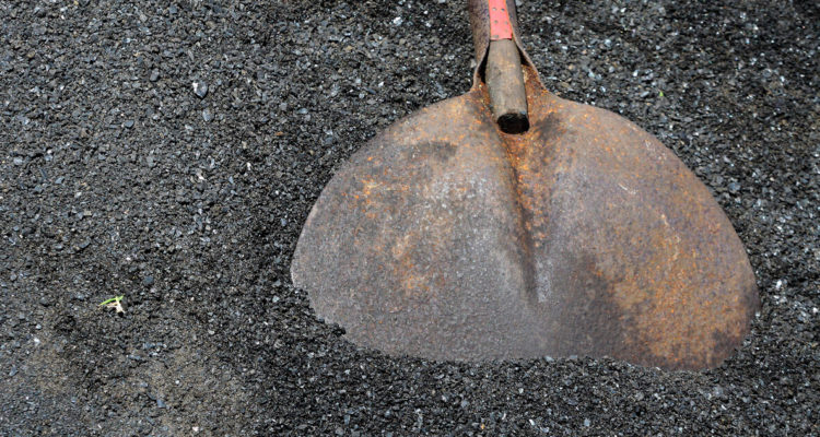 Foto de pala en carbón.