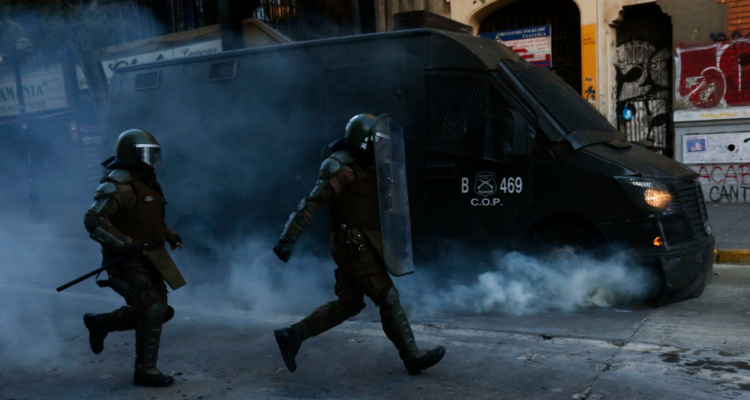 Efectivos de Carabineros durante estallido social