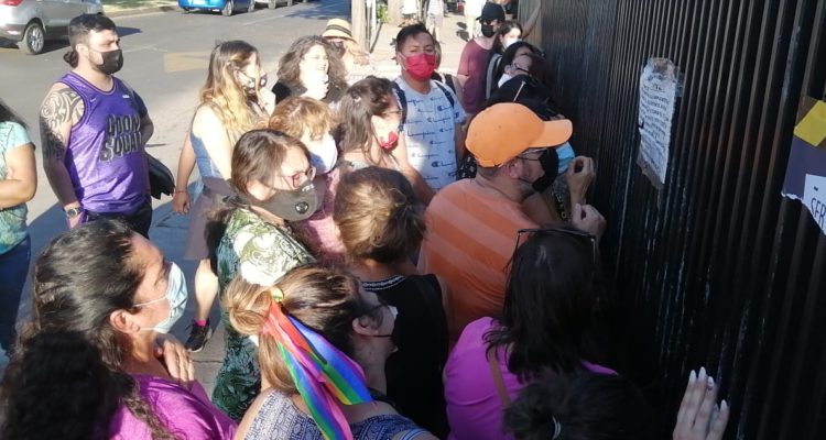 Protesta Colegio San Carlos de Aragón