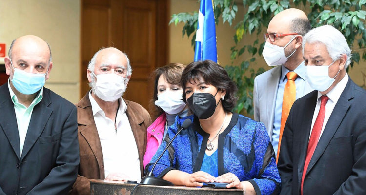 provoste responde a criticas de boric por voto de goic en el cuarto retiro