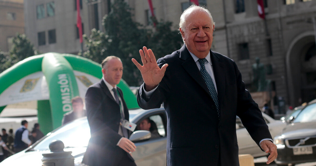 Expresidente Lagos anuncia apoyo a Boric
