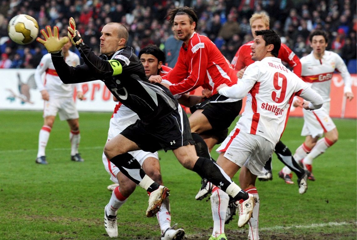 Robert Enke atajando para Hannover 96.