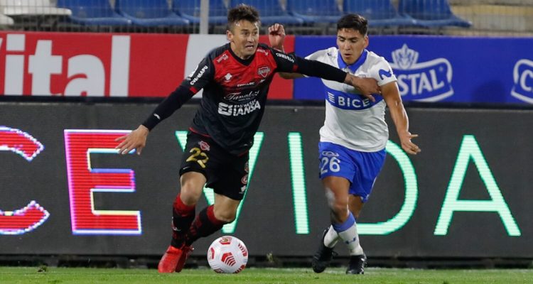 Roberto Gutiérrez ante la UC por el Campeonato Nacional.