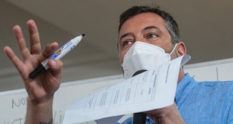 Sebastián Sichel se reune con Juan Sutil y critica a Boric y a Kast