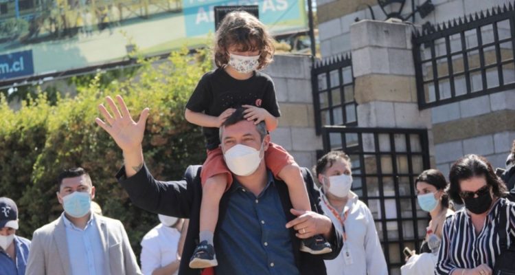 Sichel llega a votar