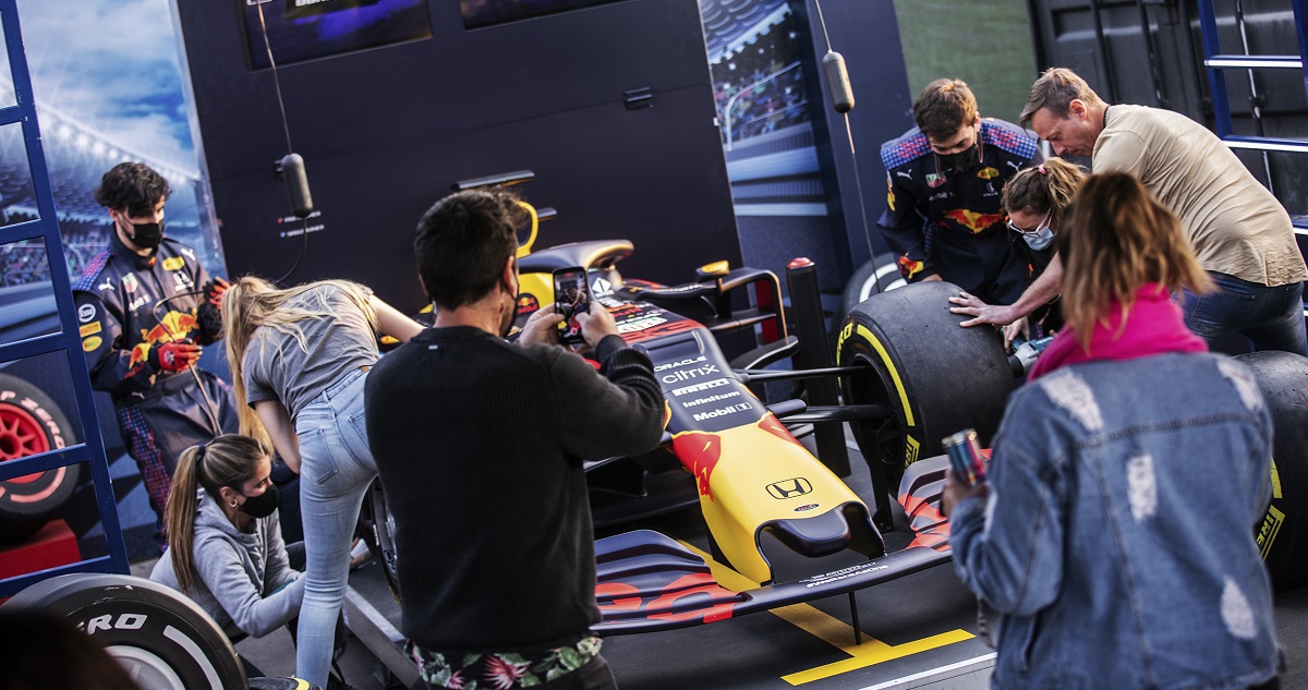 Simulador Pit Stop Red Bull.