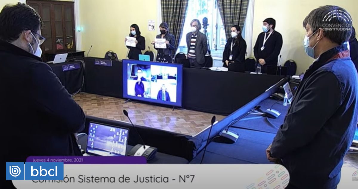 Minuto de silencio en comisión de la CC por fallecido en Cañete no todos estuvieron de acuerdo