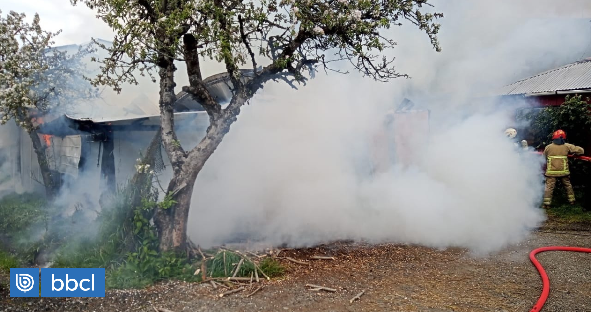 social-un-lesionado-una-bodega-destruida-incendio-quellon-1200x633.png