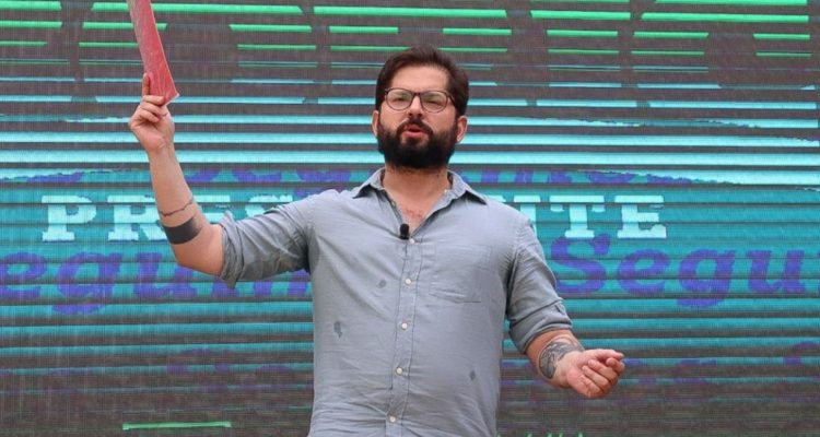 Boric colabora con Minsal por sumario