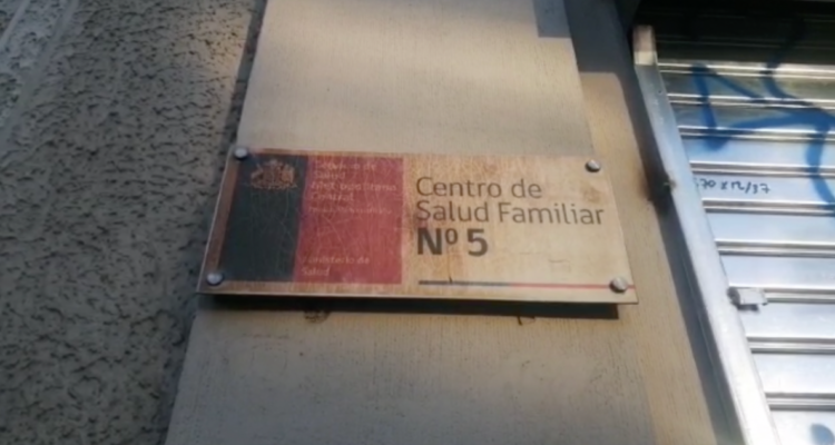 Suspenden atención en cesfam del barrio Meiggs tras desalojo e incidentes de ambulantes