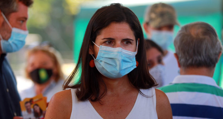 “Antes voto por el FA”: las polémicas y contradicciones de Eyzaguirre, la nueva asesora de Kast