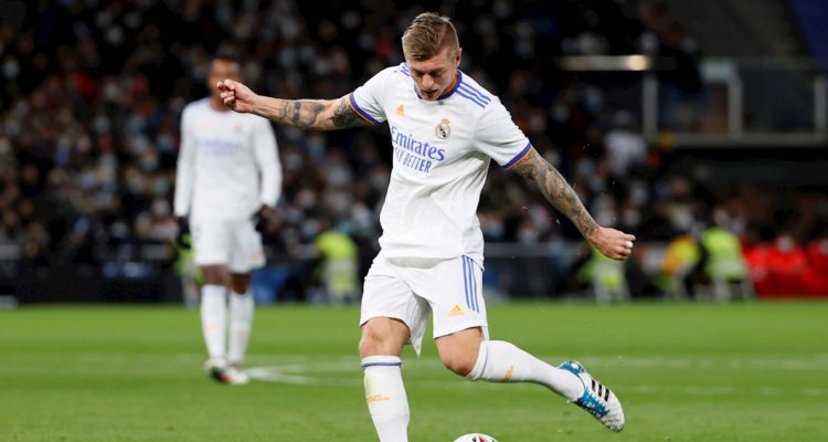 Toni Kroos jugando por el Real Madrid.