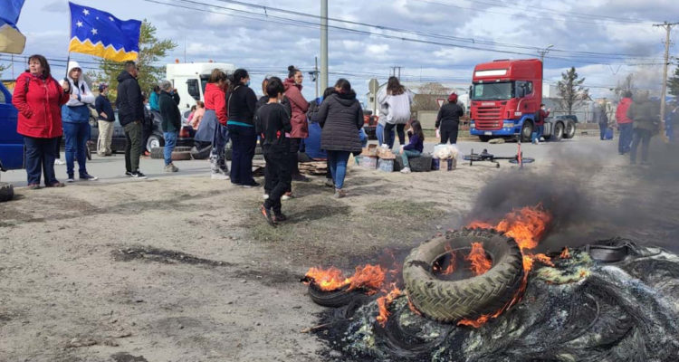 PUNTA ARENAS : Protesta por el alza de combustibles