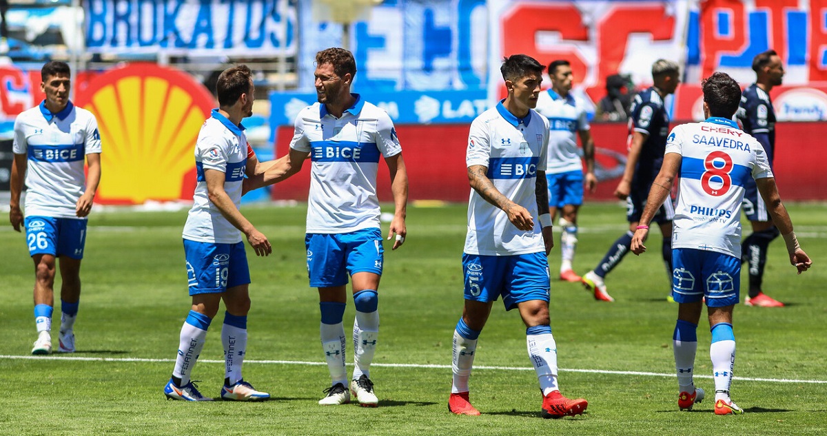 Jugadores de Universidad Católica ante La U.