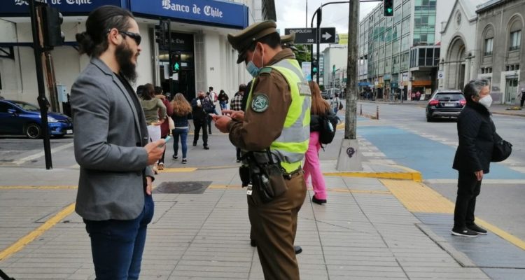 Uso de mascarilla: decreto del Minsal sigue vigente a casi 2 años