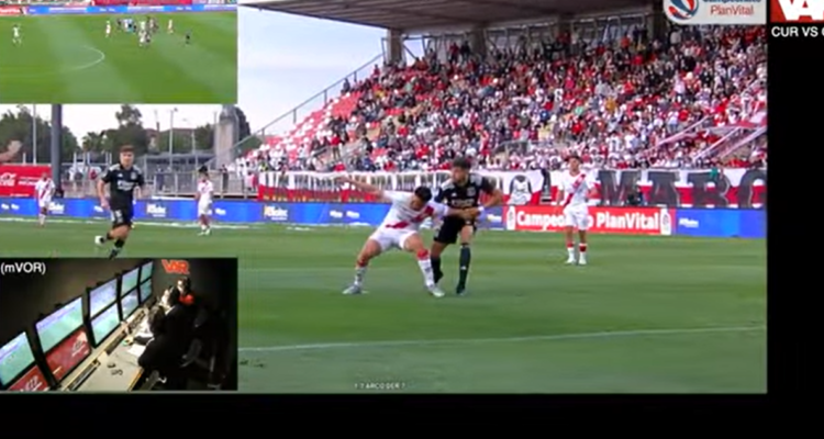 Jugada polémica en el Curicó-Colo Colo