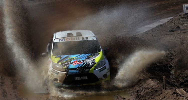 Vehículo en Rally Móbil
