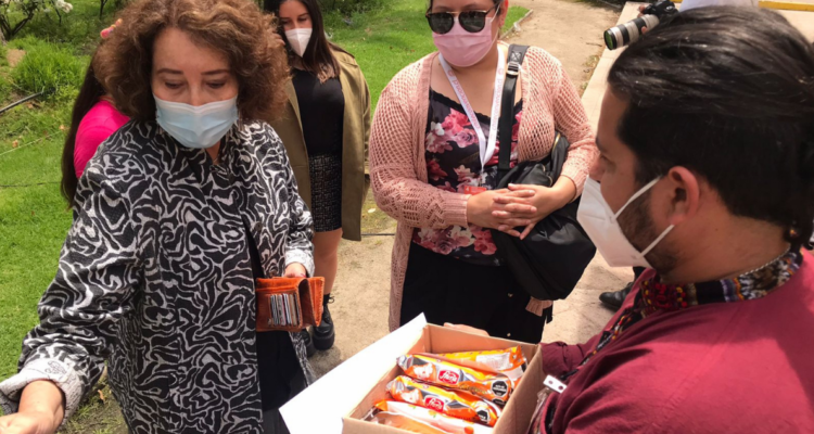 Protesta asesores convencionales por sueldos impagos