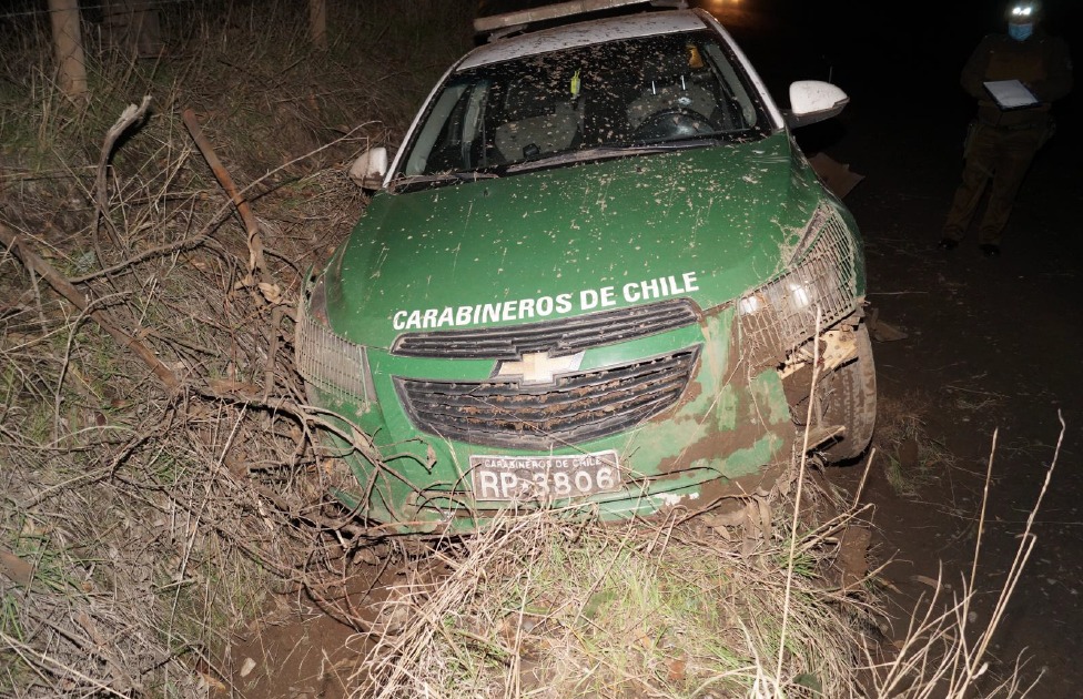 CARRO POLICIAL TRAS ATAQUE 