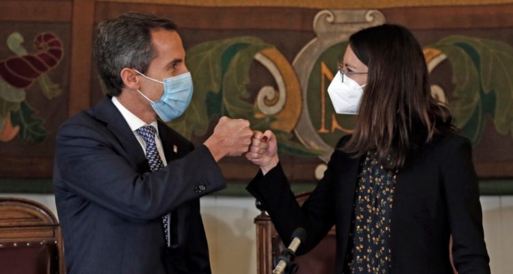 Exalcalde Alessandri y alcaldesa Hassler Santiago