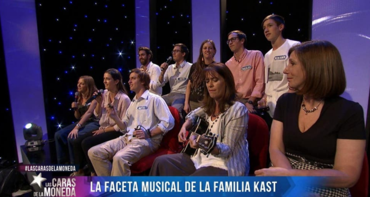 Familia sorprende a Kast