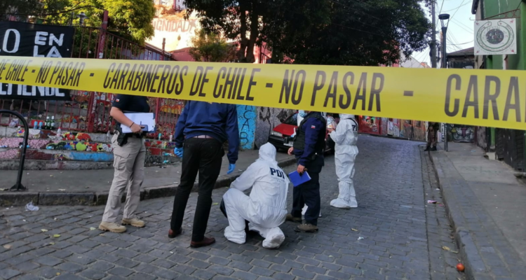 Hombre muere baleado en Valparaíso.