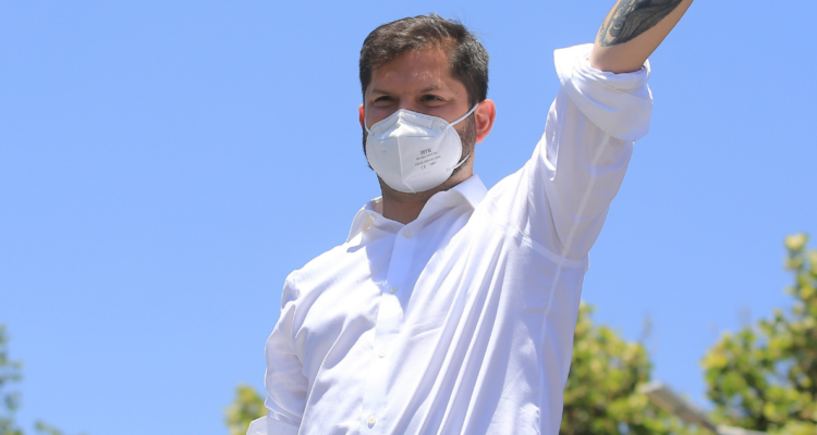 Gabriel Boric y votaciones
