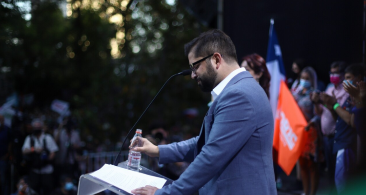 boric-se-reunira-loncon-bassa-convencion