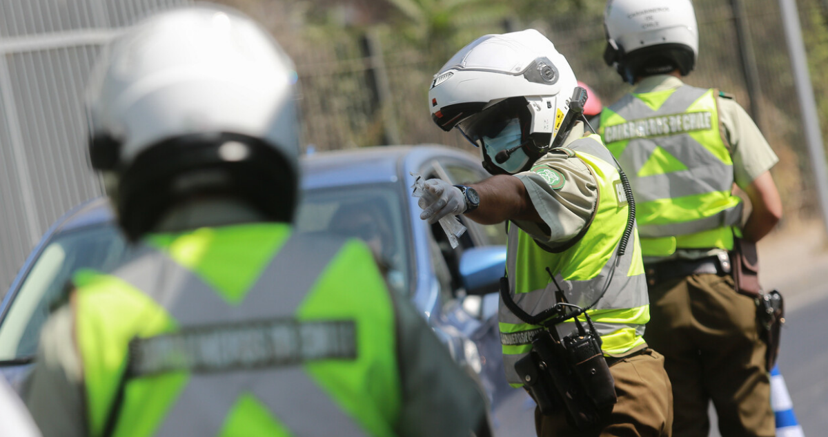 Carabineros fiscalizando