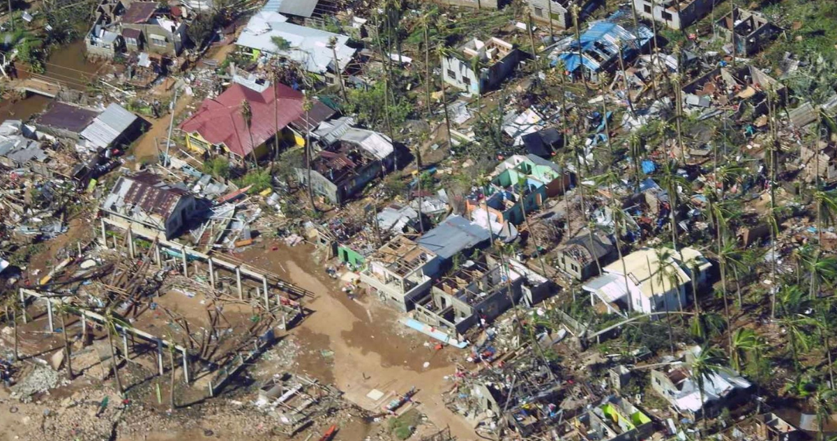 Casas destruida por tifón