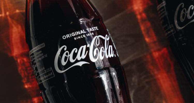 coca-cola-amenza-acciones-legales-pueblo-indigena