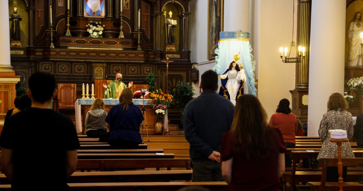 Suprema ordena permitir asistencia a cultos religiosos con aforos apropiados a Plan Paso a Paso