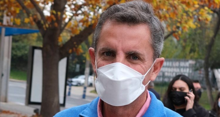 De la Carrera renuncia a Republicano