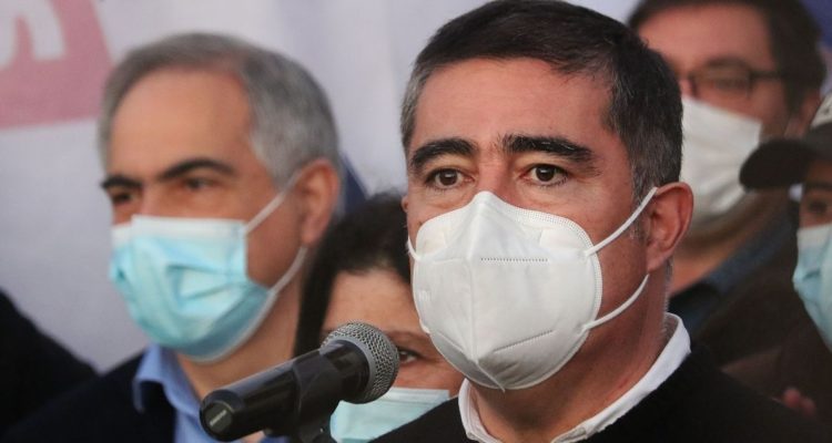 Desbordes renuncia RN