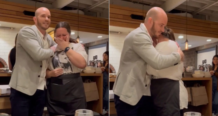 La mesera y el empresario, en el momento donde le entregaron su propina.