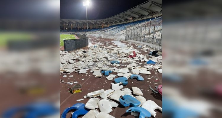 Hinchas de Colo Colo destrozaron estadio en Antofagasta