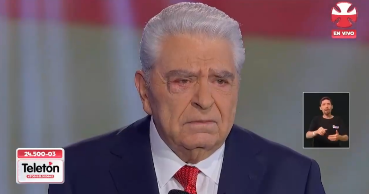 Don Francisco emocionado en discurso inicial de Teletón
