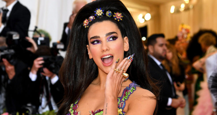 Dua lipa llegará a chile en 2022