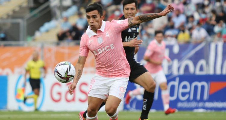 Edson Puch dejó la UC para regresar a Iquique.