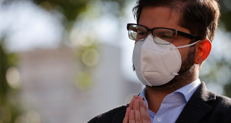 Entrevista de candidato presidencial Gabriel Boric con Radio Bío Bío Concepción