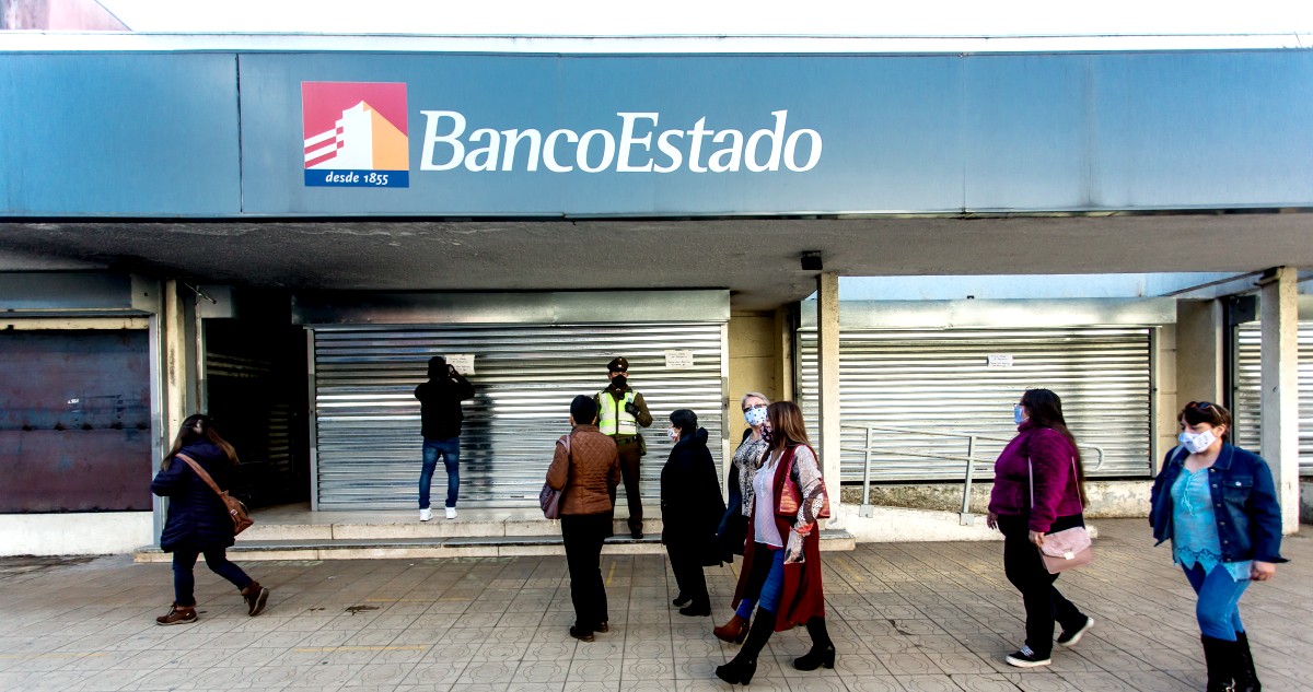 Como cada fin de año habrá un día de feriado bancario: revisa la fecha para que programes trámites