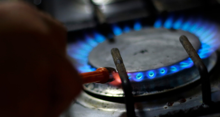 Alcaldes de Los Lagos insistirán en iniciativa de distribuir gas a precio justo