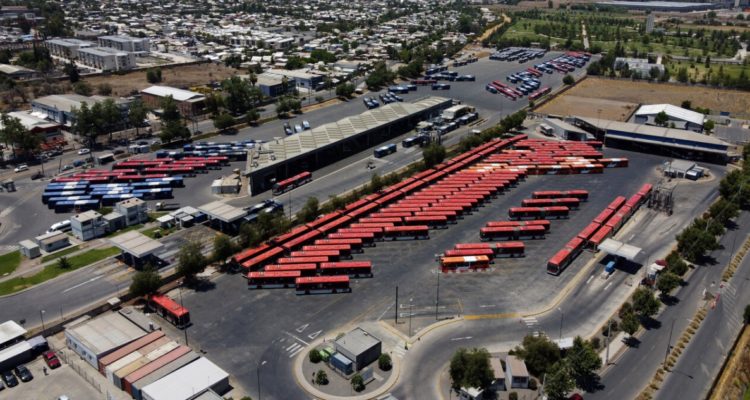 Correos revelan que Gobierno pidió “día laboral” a empresas del Transantiago durante elecciones