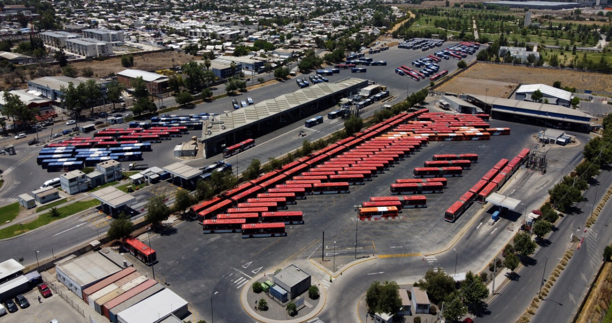 Correos revelan que Gobierno pidió “día laboral” a empresas del Transantiago durante elecciones