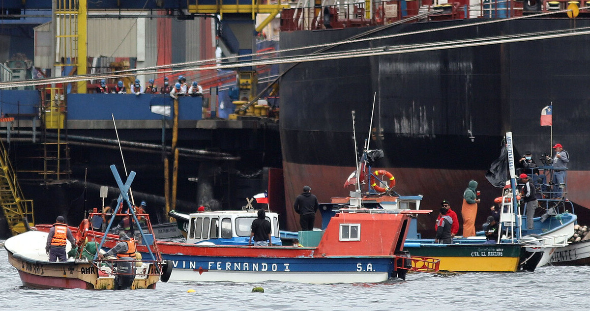 Gobierno le quita el piso a ENAP por toma de Bahía de Quintero: “No hay desabastecimiento”